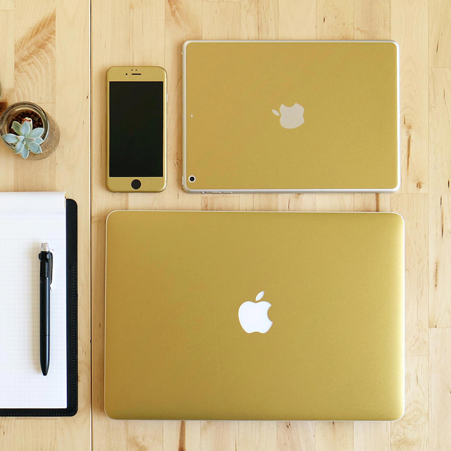 スキンシール iPad (A16) / iPad 第10世代 ゴールドブラッシュメタル