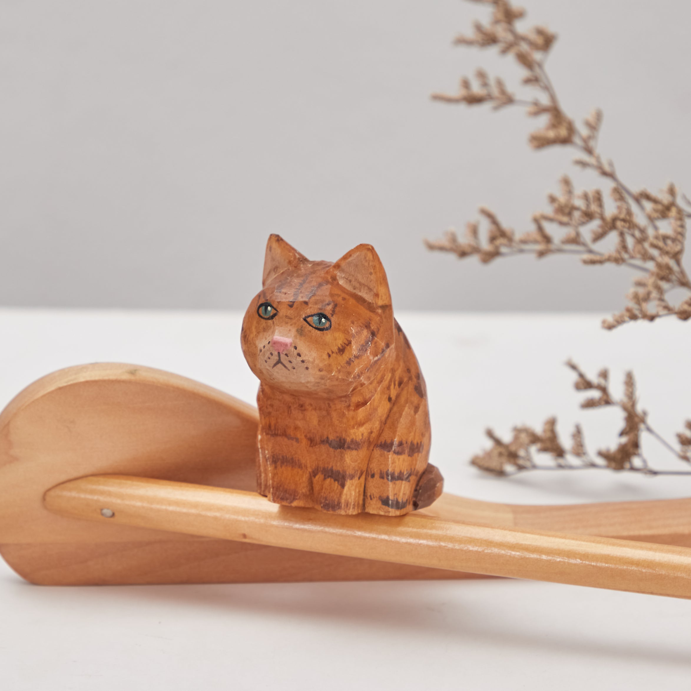 Maroro Carved Wooden Sitting Cat – Mokuomo