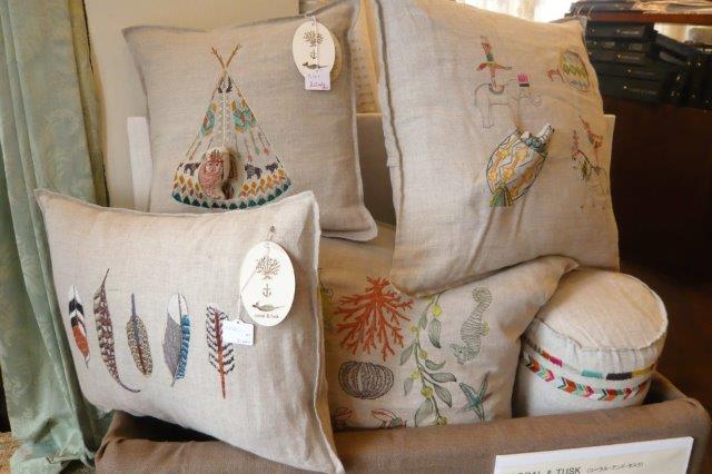 CORAL&TUSK(コーラルアンドタスク)のクッションを入荷しました