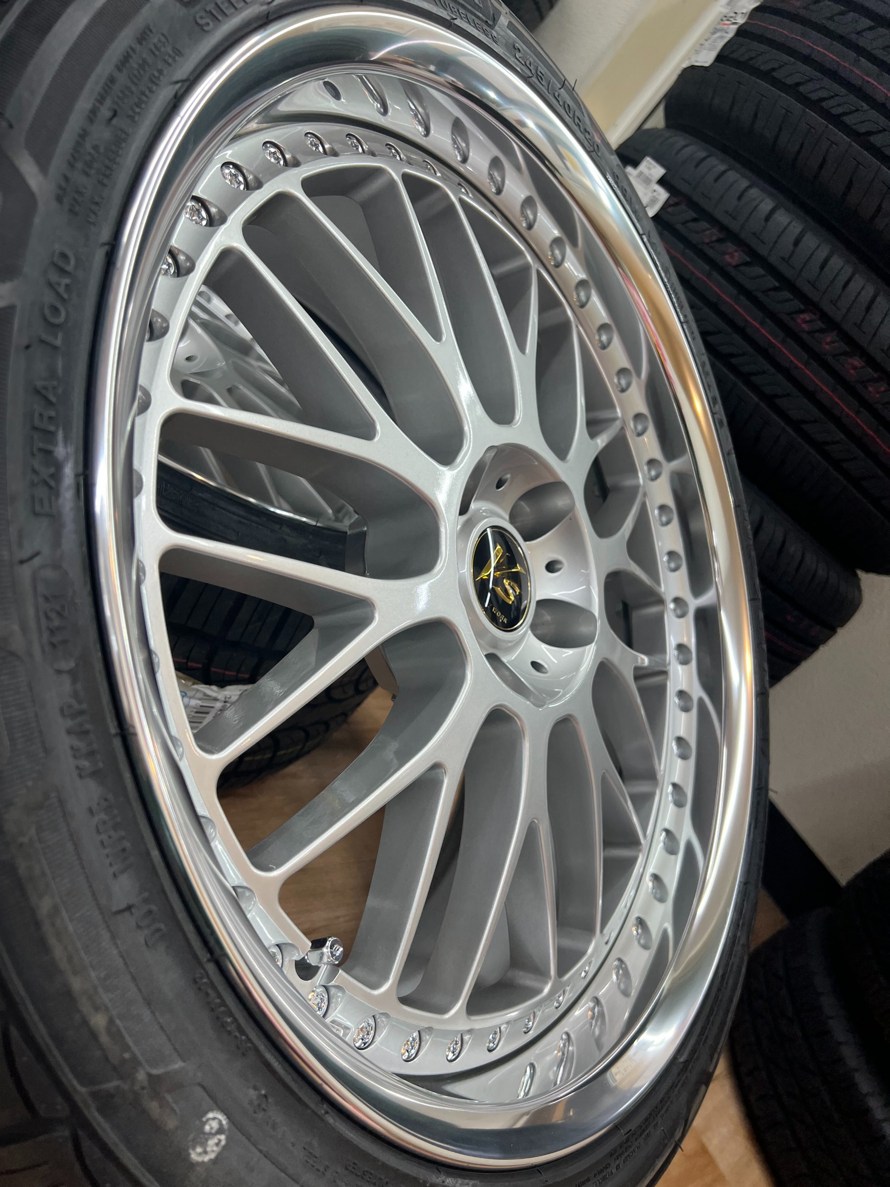 WORK VS XX アルファードに導入！ | 店舗おススメ情報 | タイヤ館 旭川