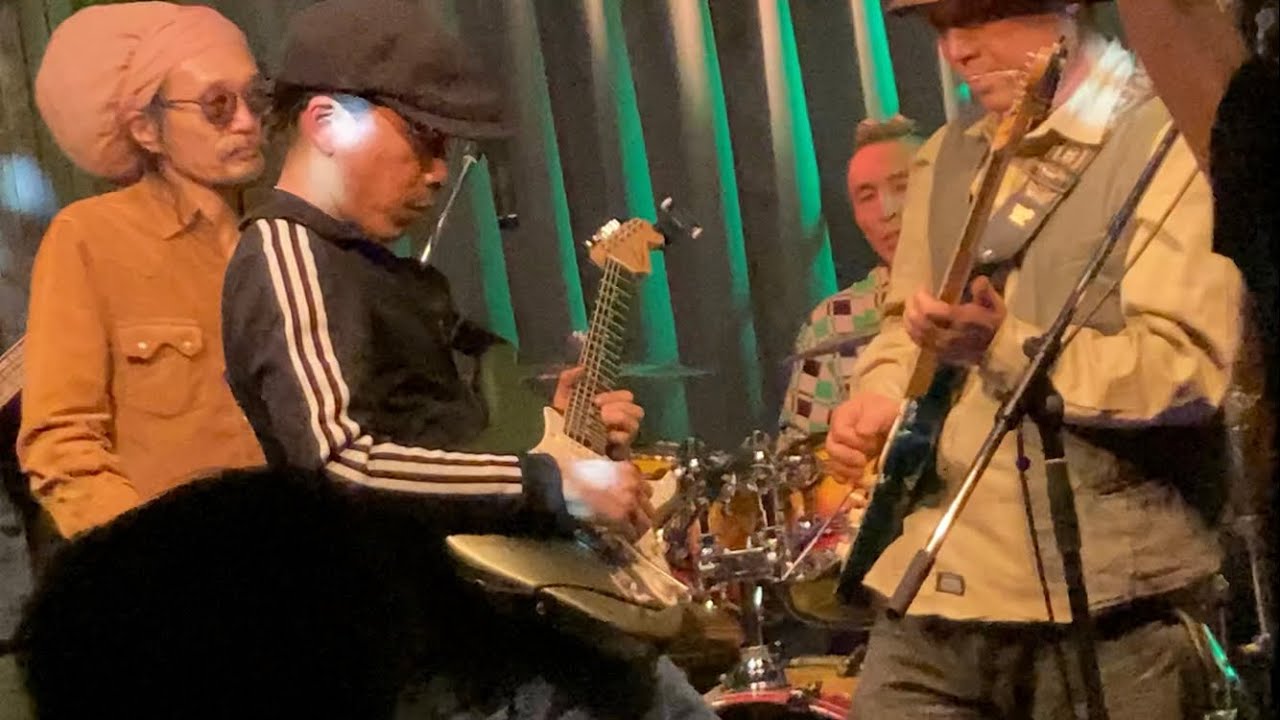 Karamushi & Superfriends - Mi deh yah - YouTube