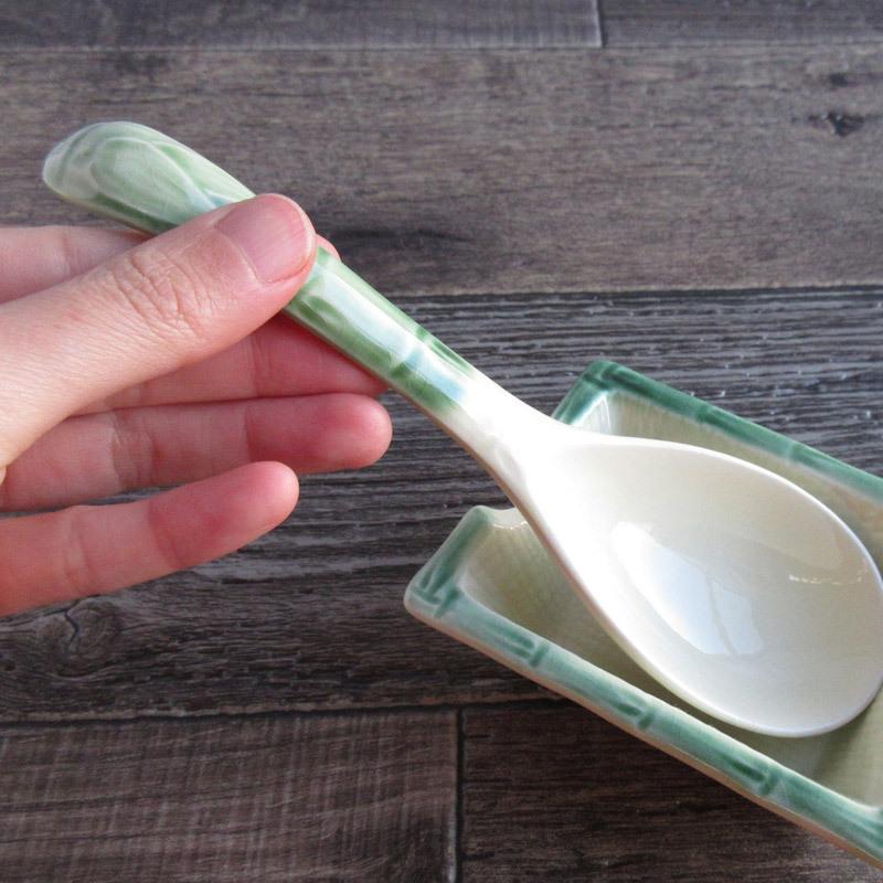 台付レンゲ 四角い台付き レンゲ 陶器のスプーン ラーメン 鍋料理 持ち