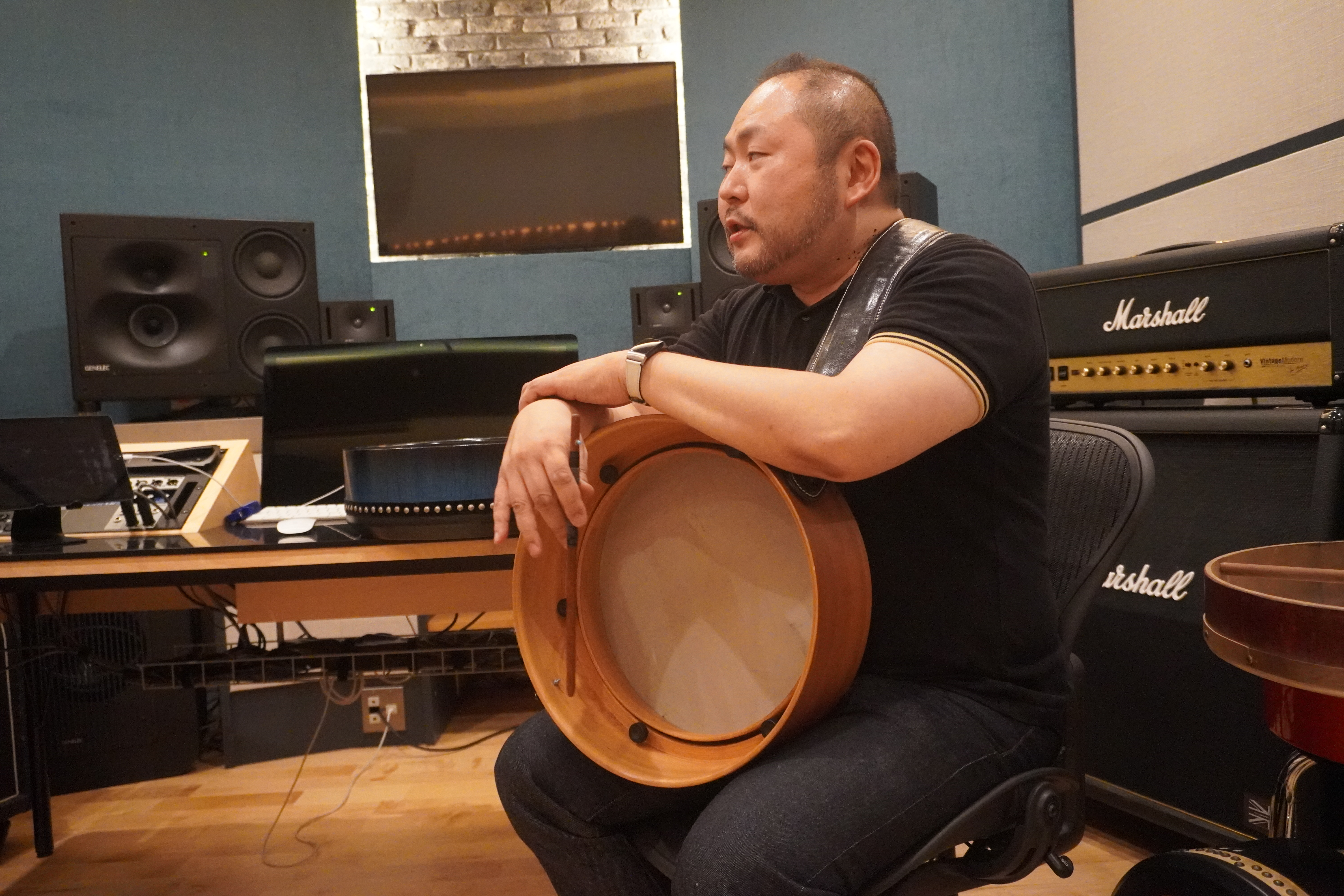 アイリッシュ音楽の打楽器、バウロンの魅力に迫る！ 多彩な音色が体に