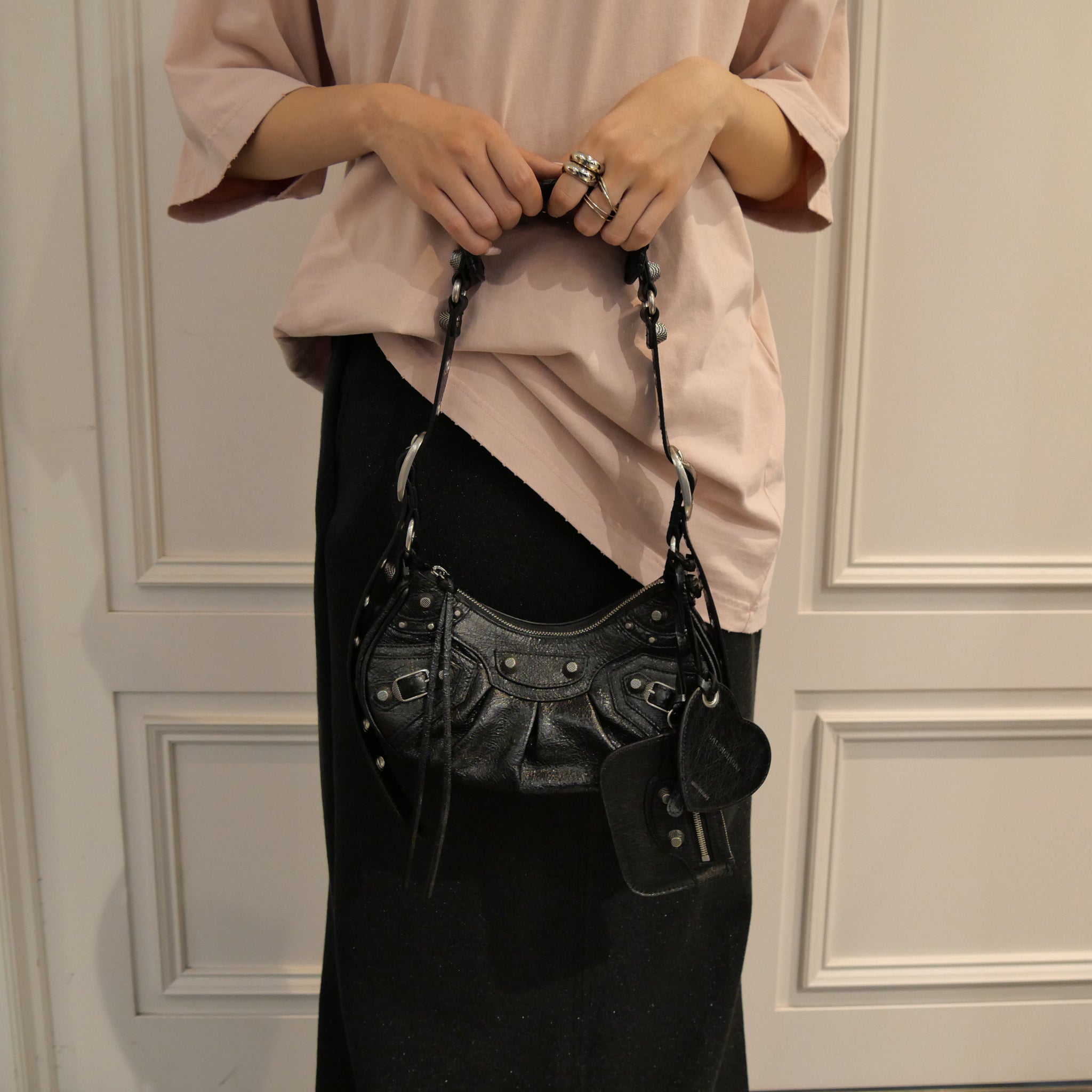 正規品・送料無料】BALENCIAGA / LE CAGOLE XS Shoulder Bag (BLACK