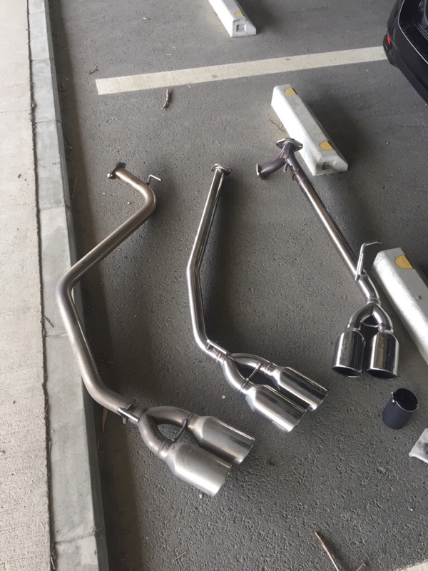 リバース4本だしマフラーに交換（日産 セレナ・C25）by BLACK8